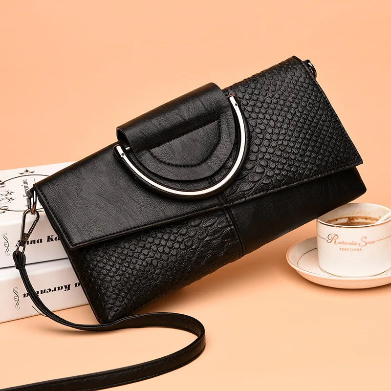 Trendy Black Handbag - Fashionable & Versatile Crossbody Bag